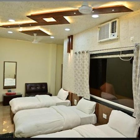 Hotel Raghuveer Inn By Bookingcare Sitapur Muafi Exteriör bild