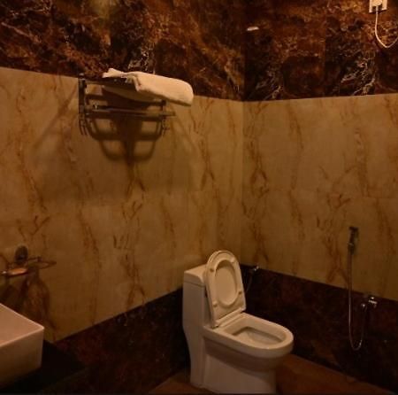 Hotel Raghuveer Inn By Bookingcare Sitapur Muafi Exteriör bild